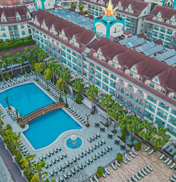 Side Crown Palace Büyük Resim